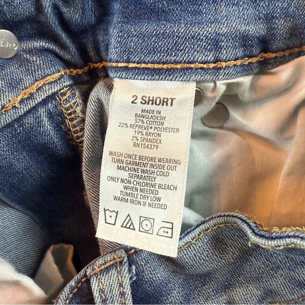 AEROPOSTALE Women's Super High Rise Jegging Distressed Size 2 Short - Picture 4 of 10